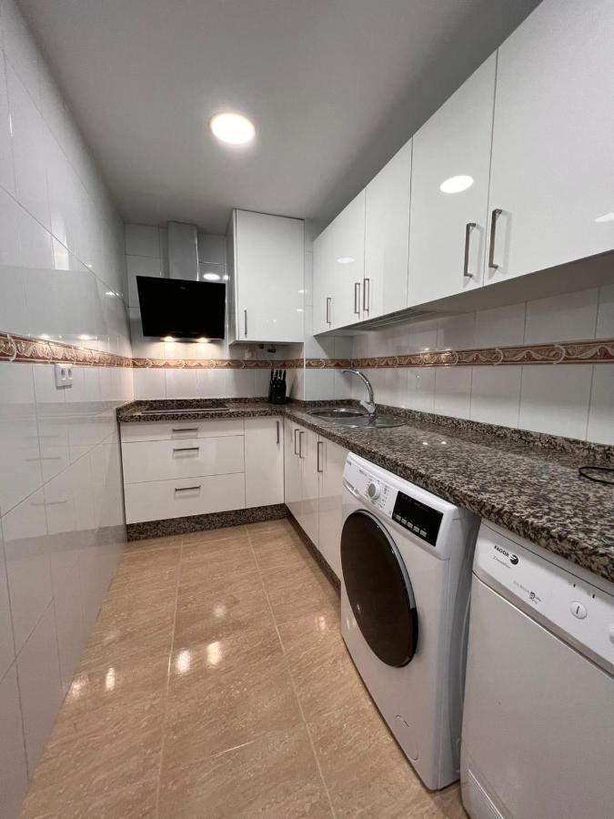 Torremolinos Centro - Beautiful , Newly Renovated 2 Bedroom Apartment Екстер'єр фото